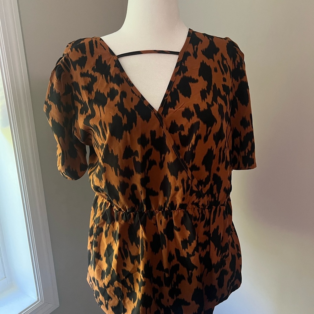 SHEIN Brown and Black Short Sleeve Cut Out Blouse